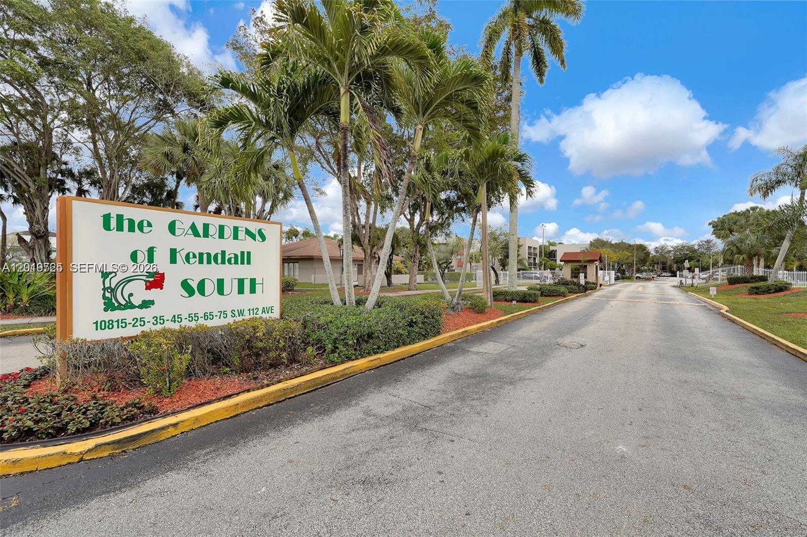 10825 SW 112 AV 215