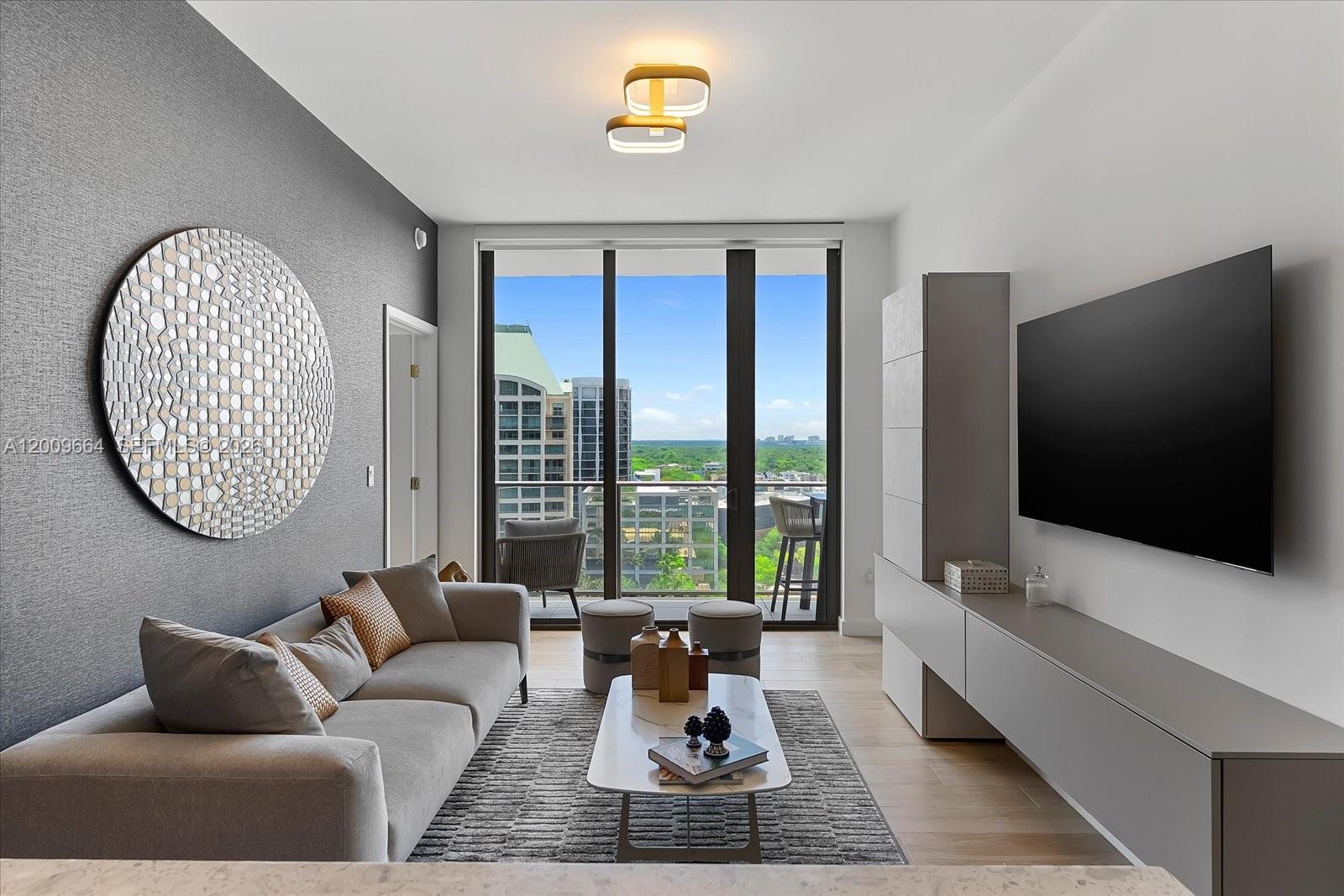 2678 Tigertail Ave 1703