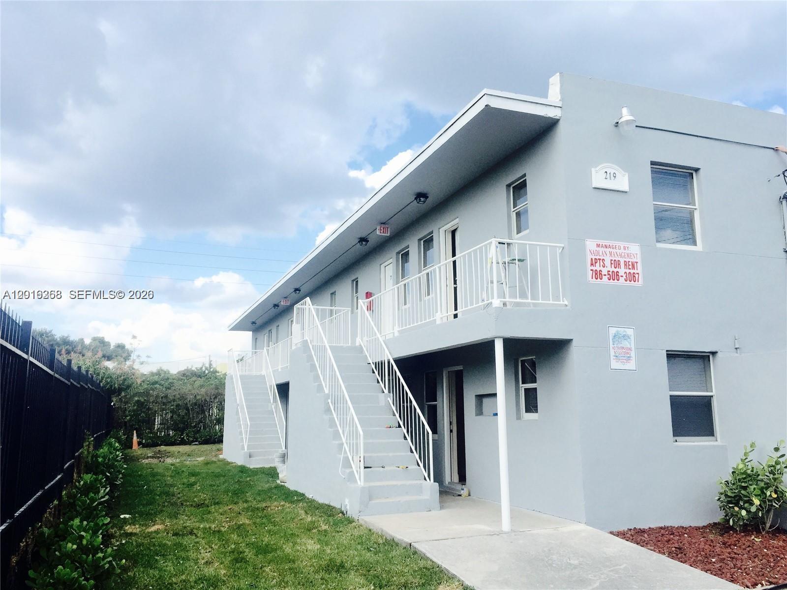 219 NW 10th St 2