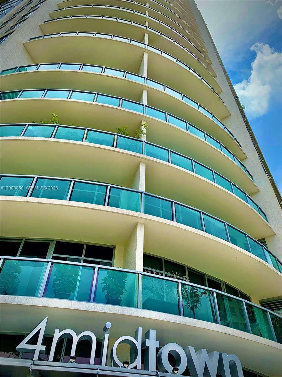 3301 NE 1st Ave H0909