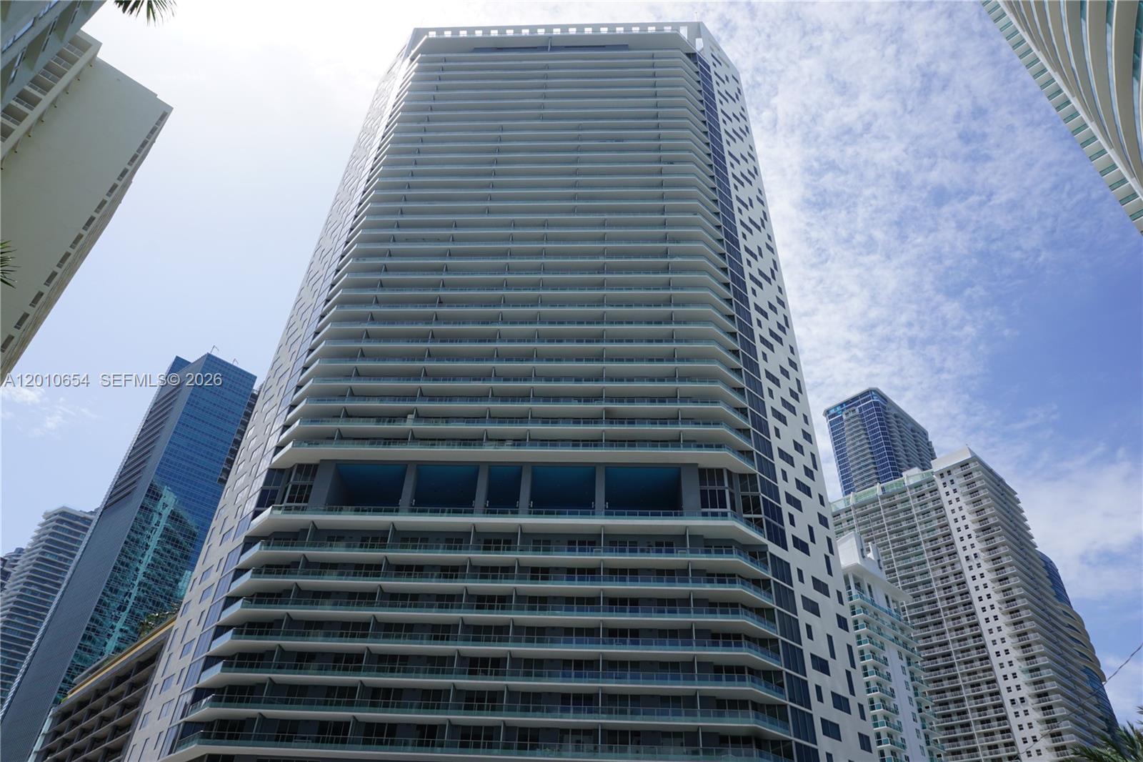 1300 Brickell Bay Dr 1904