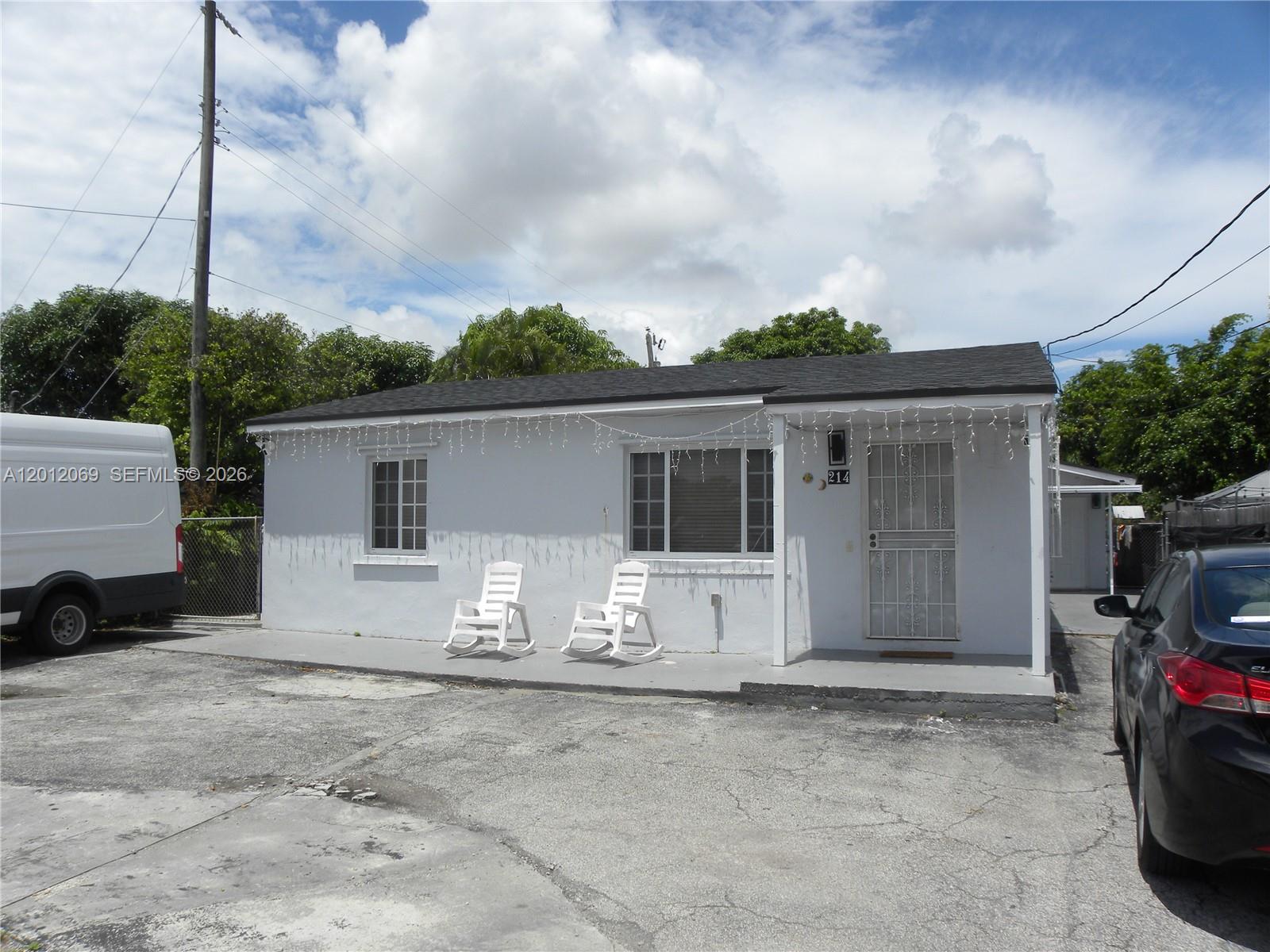 214 NW 49th Ave Front