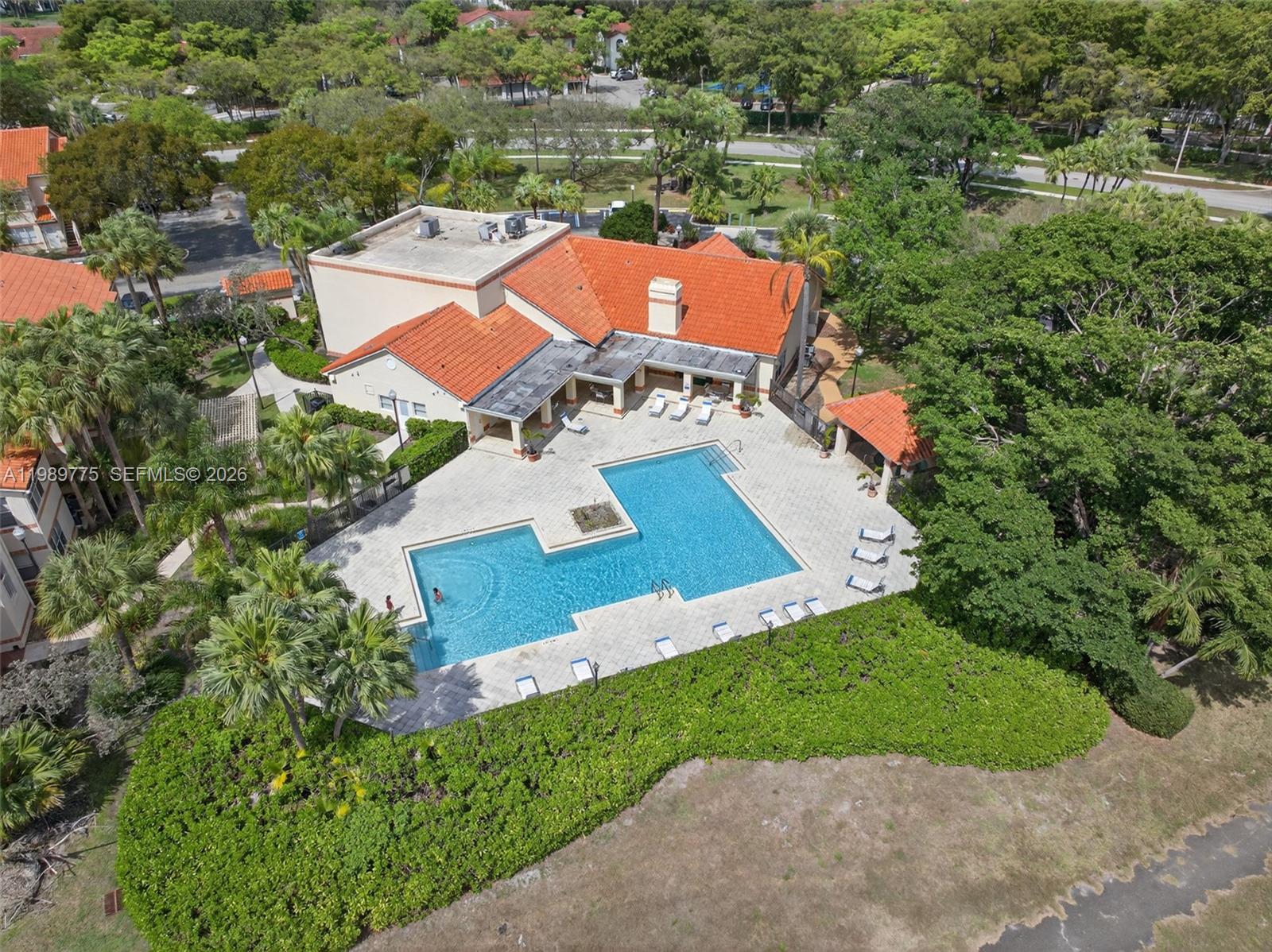 3390 N Pinewalk Dr N 1026