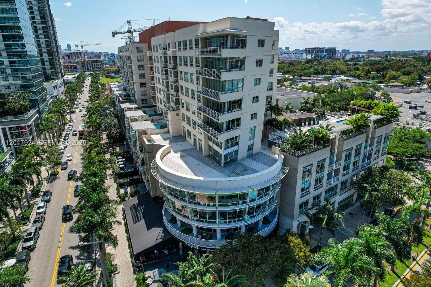 3250 NE 1st Ave 916