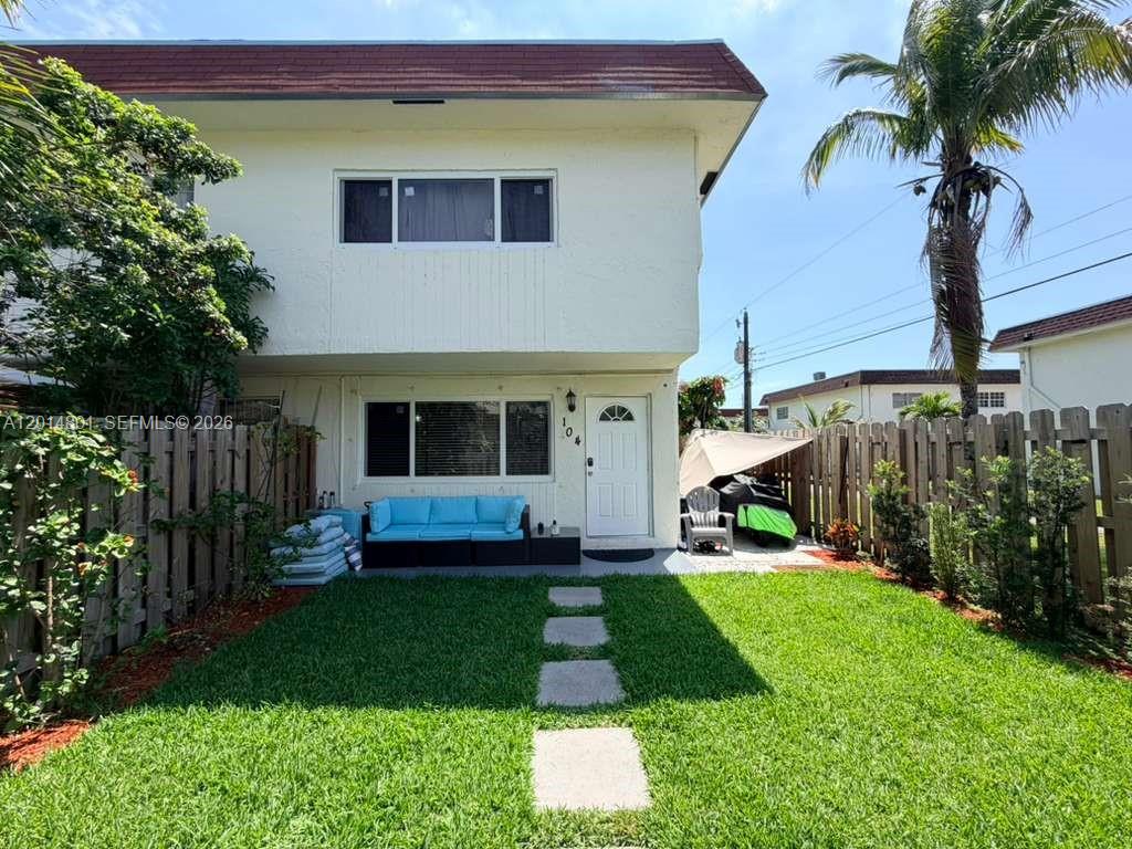 THE LOFTS TOWN VILLAS CON