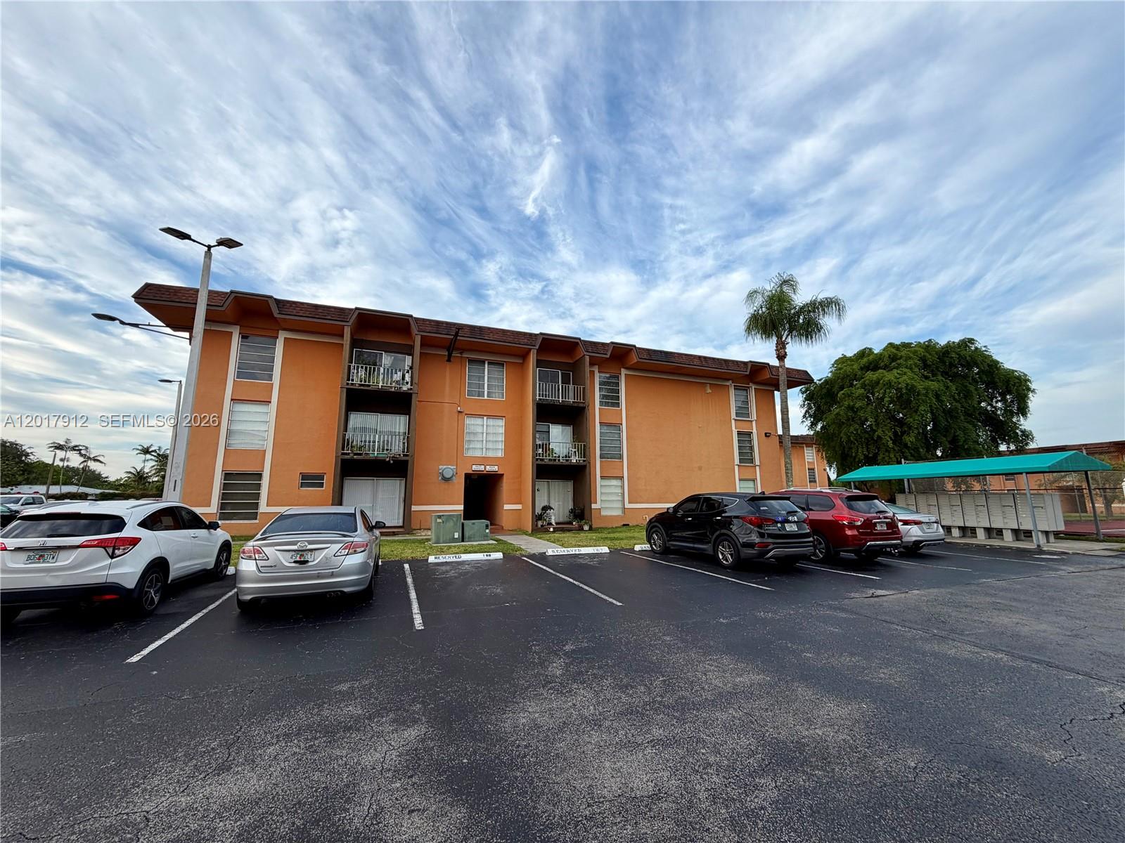 9429 SW 76th St W25