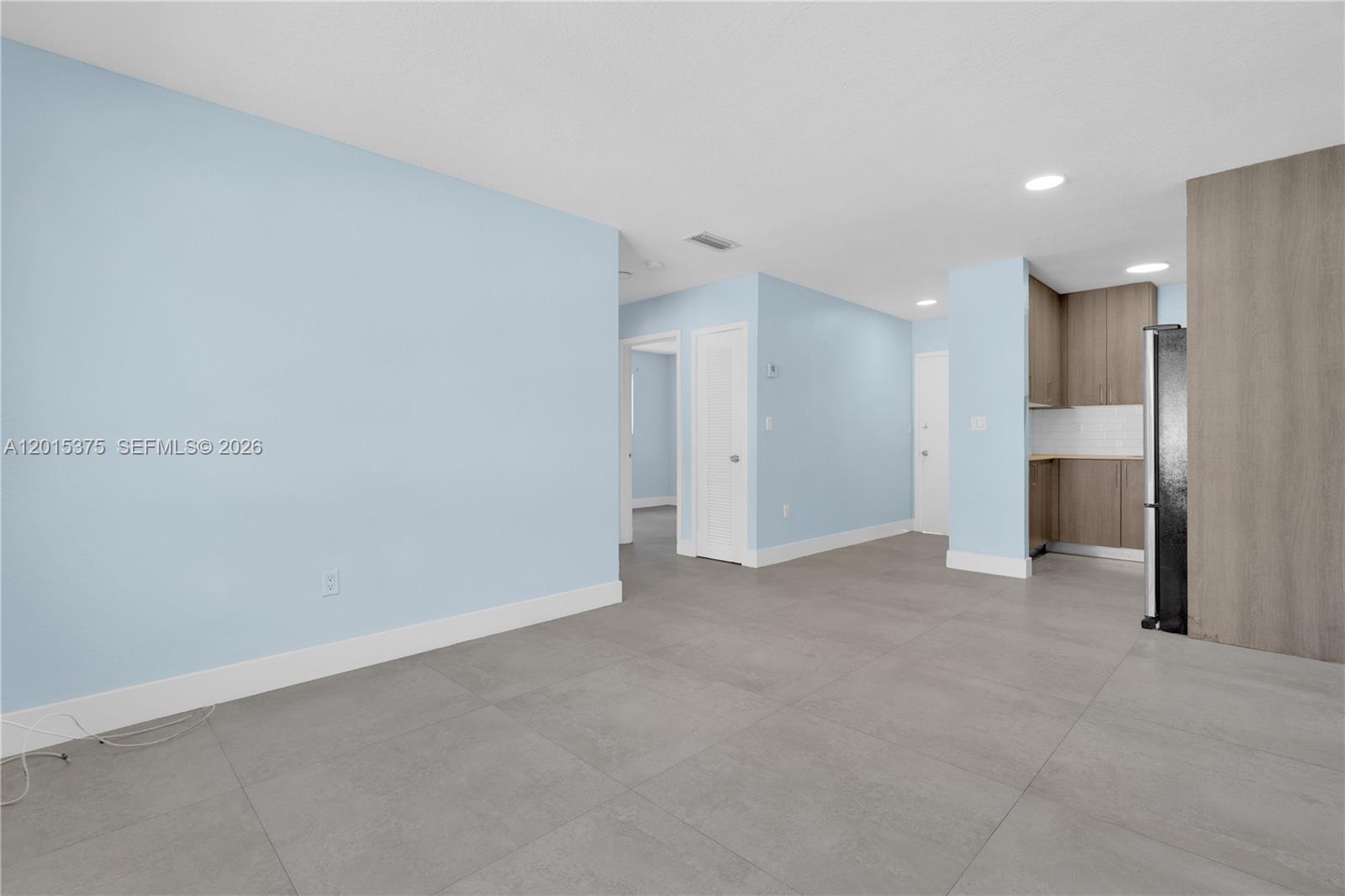 1250 SW 4th St 6