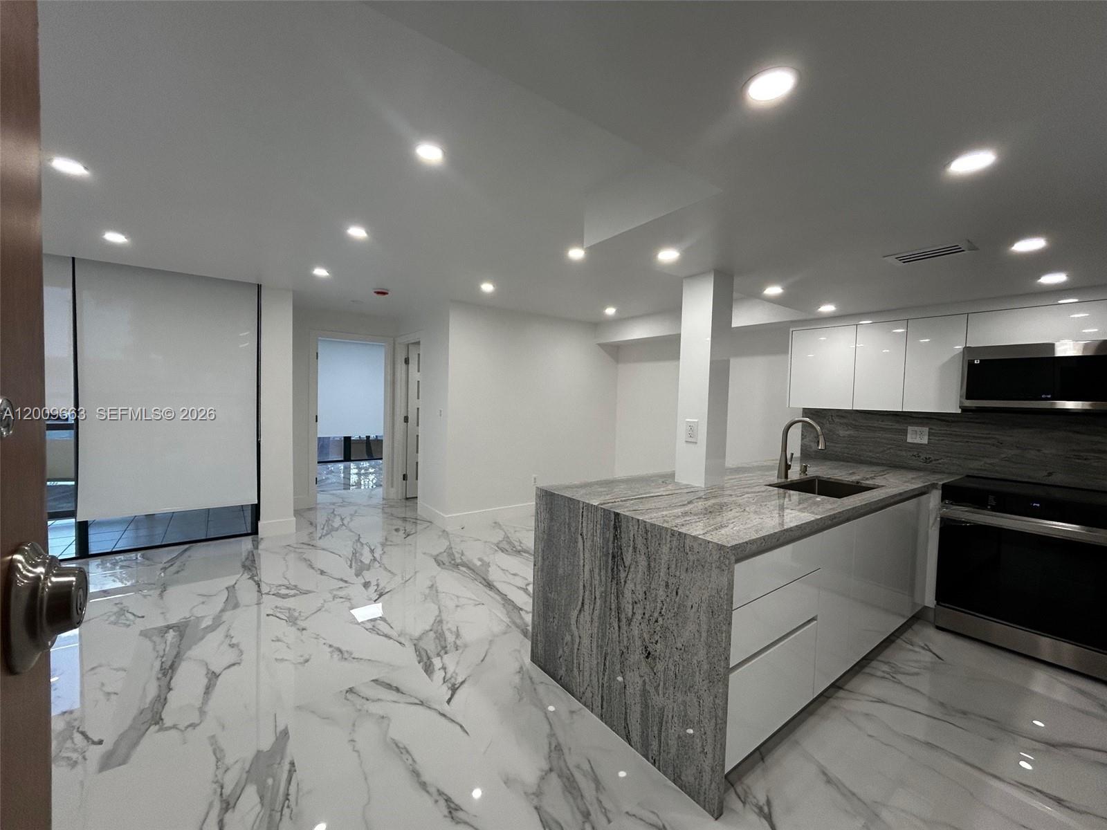 11790 SW 18th St 227-3