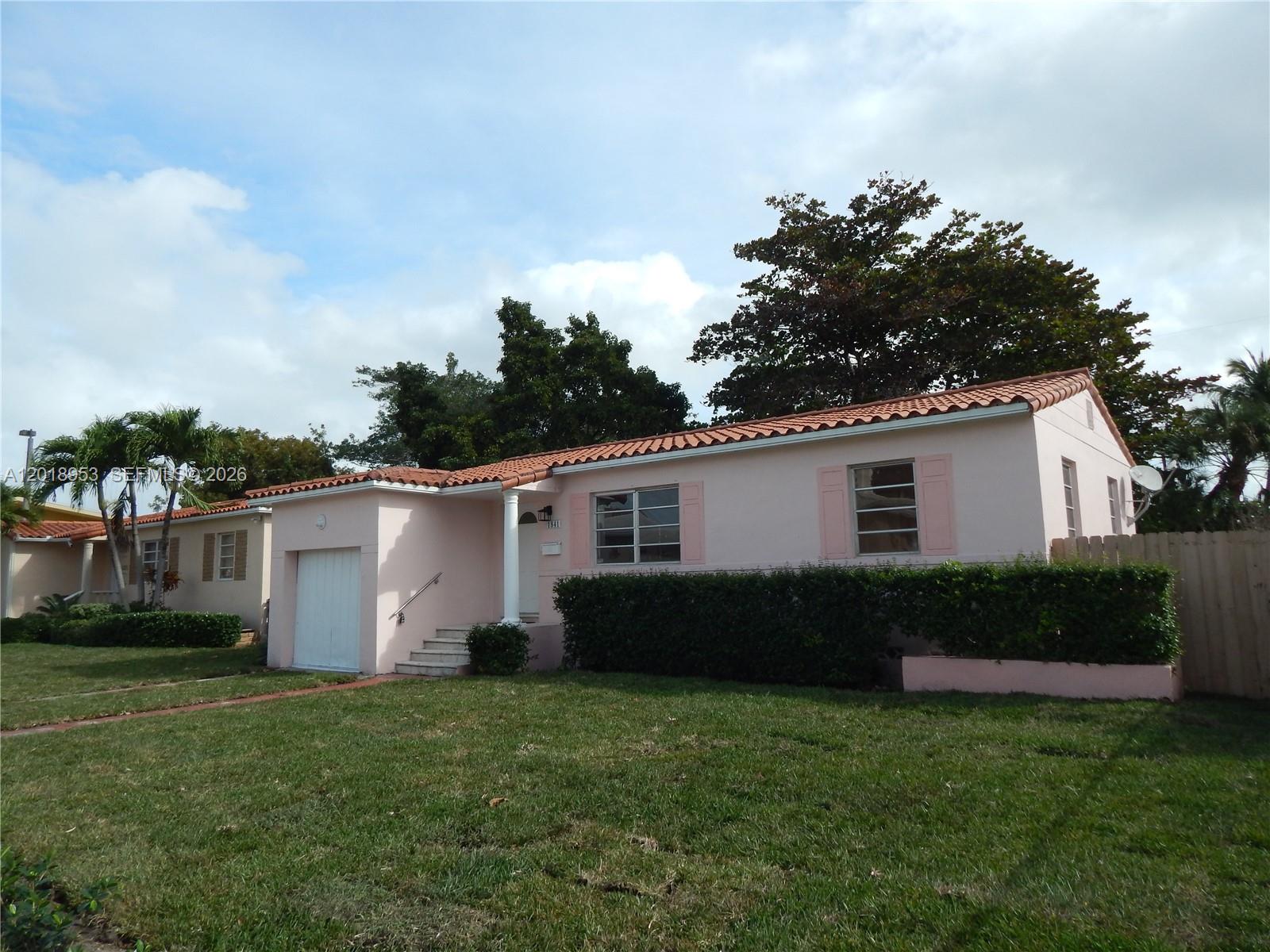 1841 SW 37th Ave