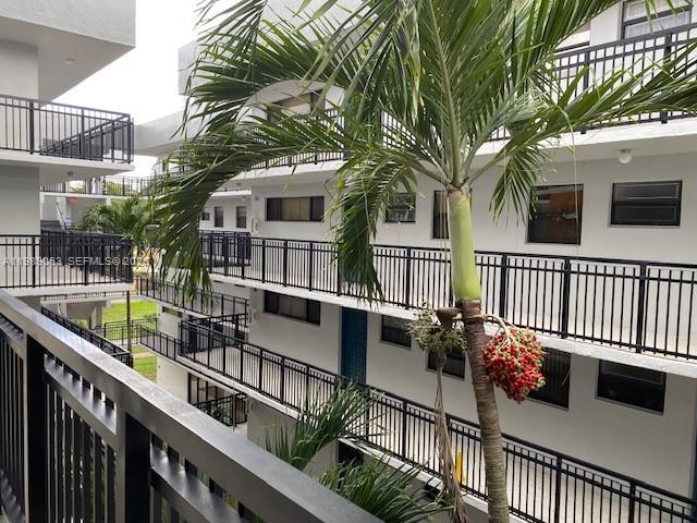 650 NE 149th St 102F