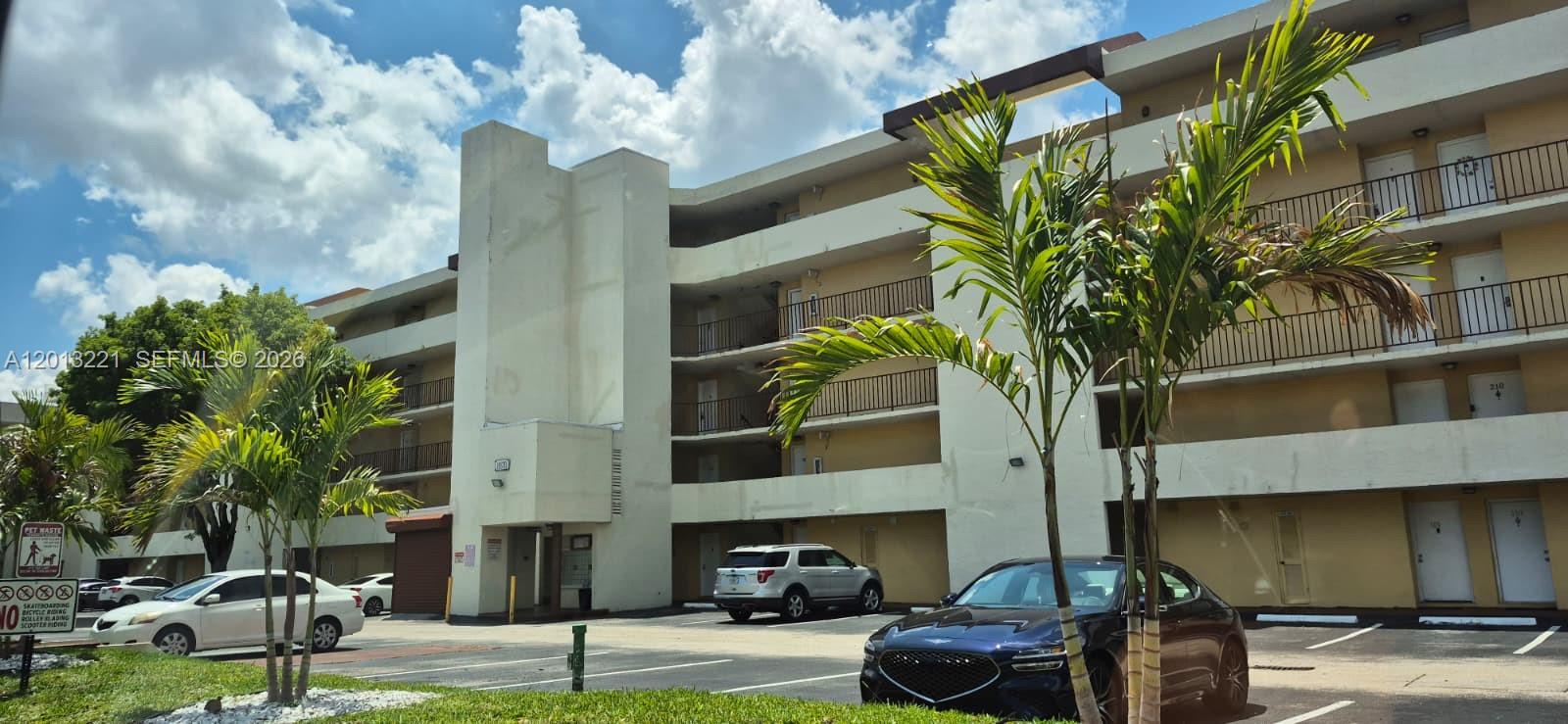 8870 Fontainebleau Blvd 304