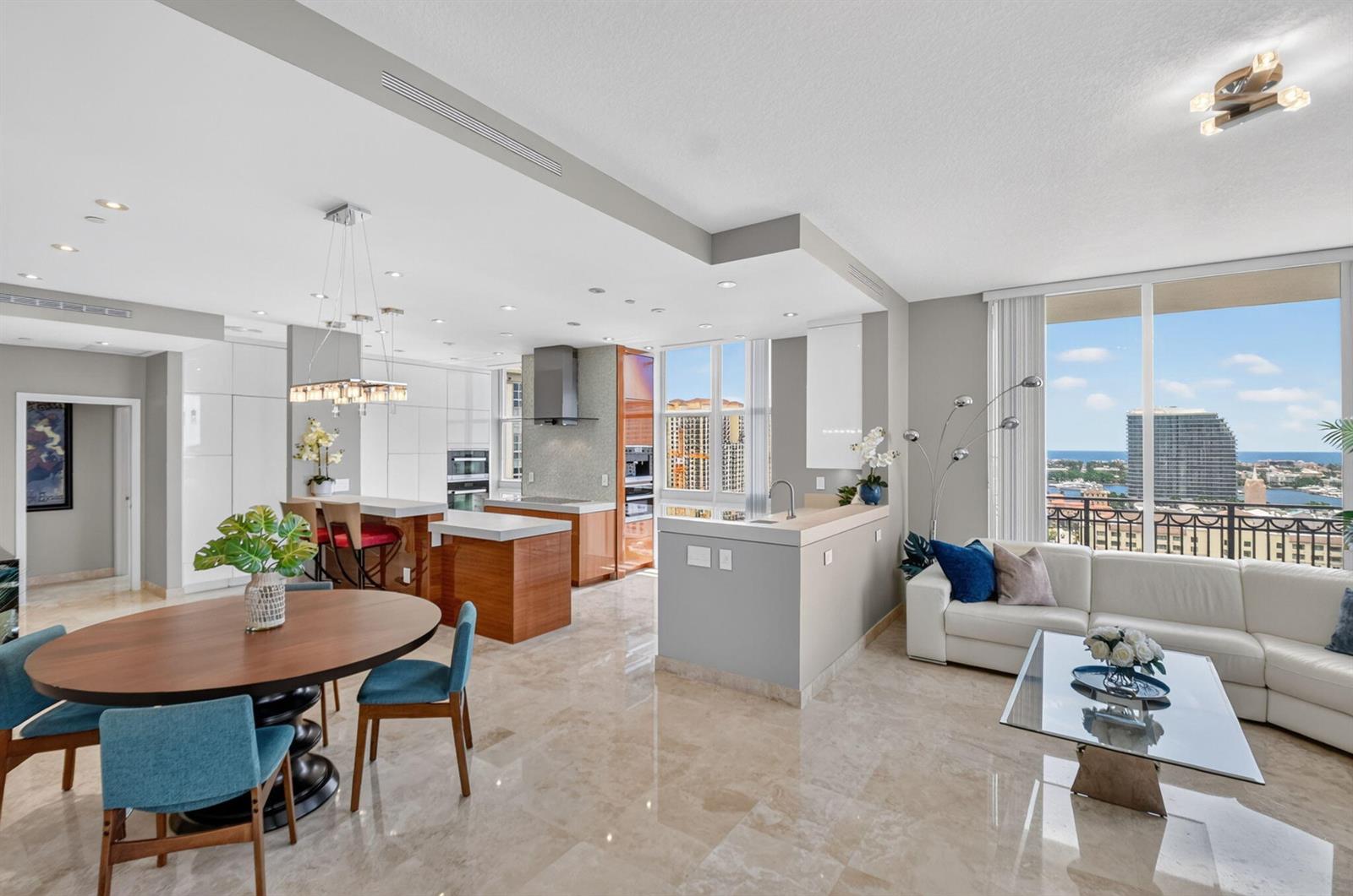 Cityplace South Tower Cond