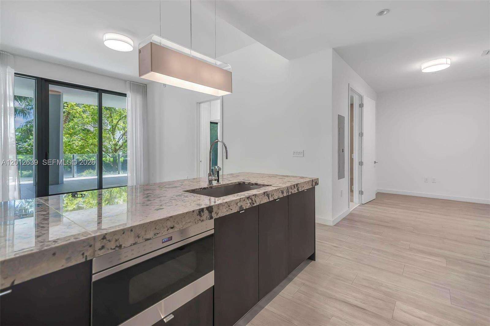 2831 S Bayshore Dr 402