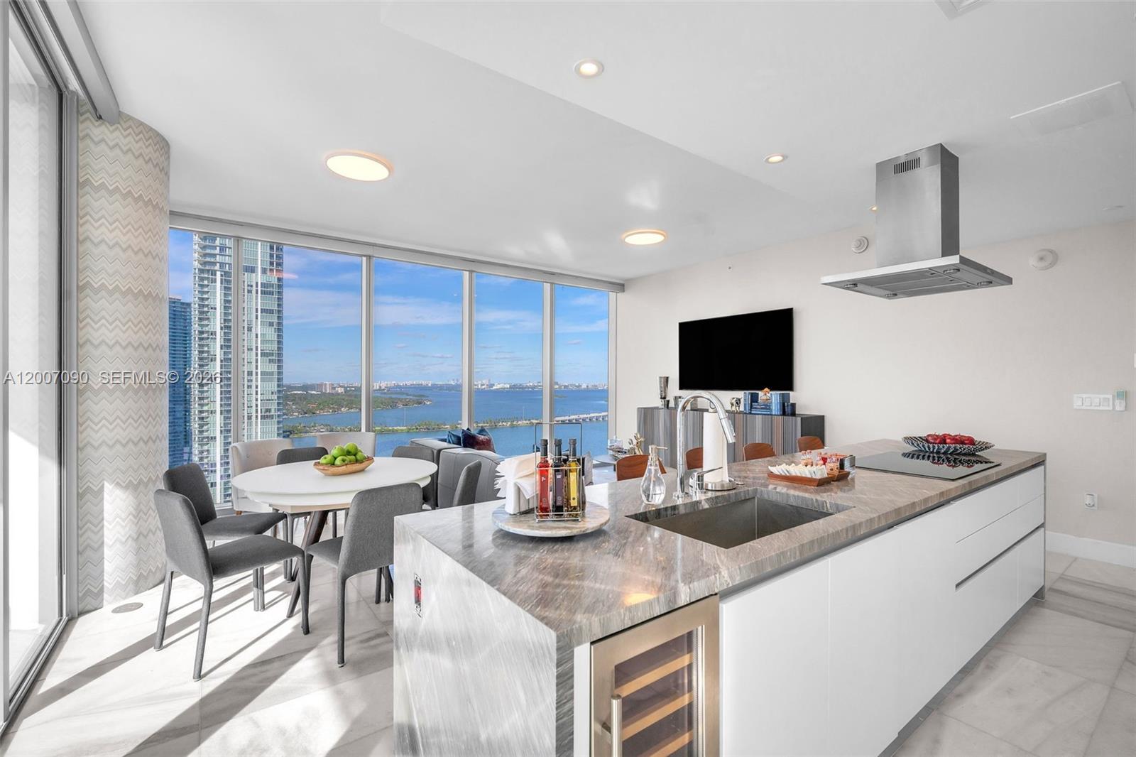 700 NE 26th Ter 2906