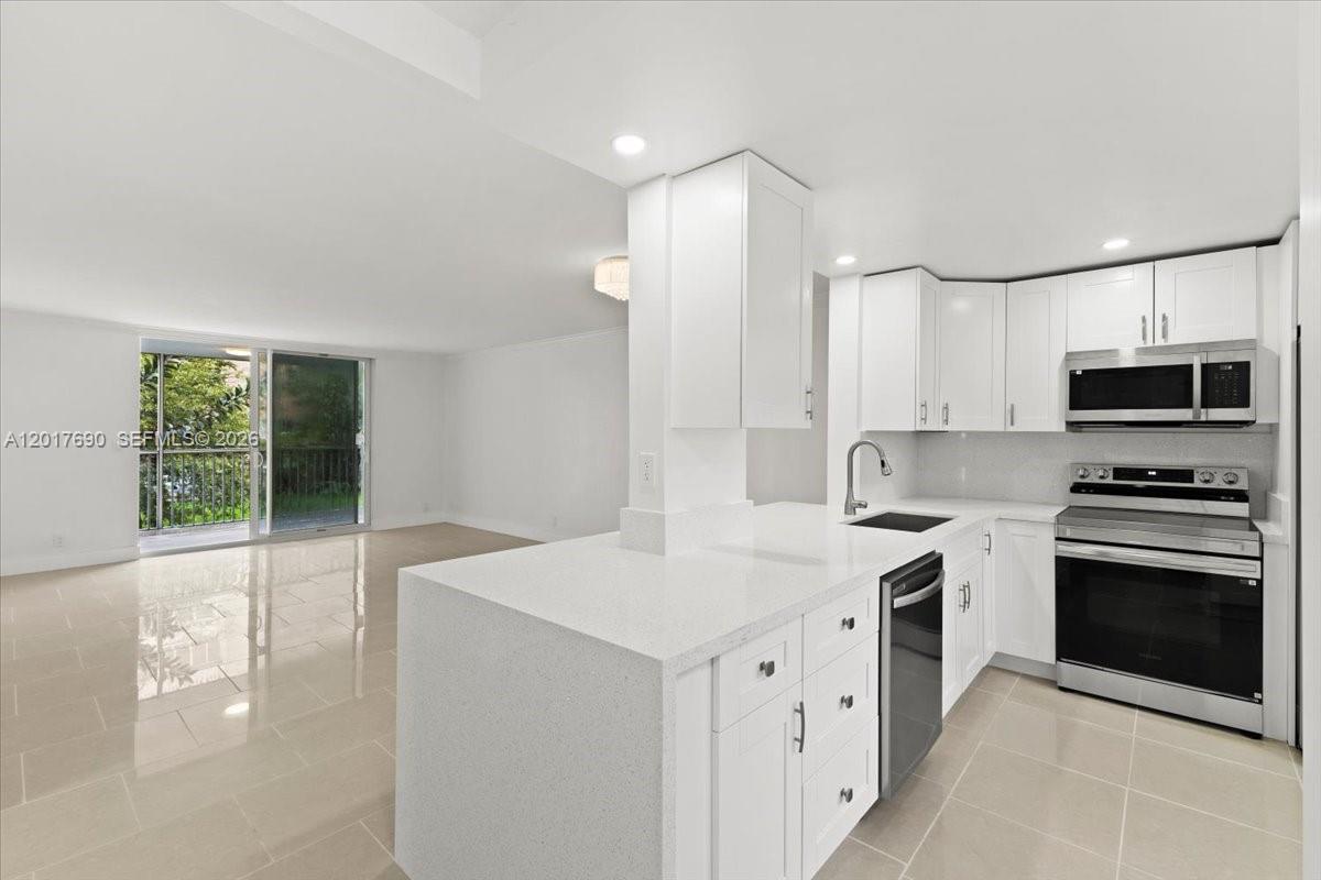 319 NE 14th Ave 201