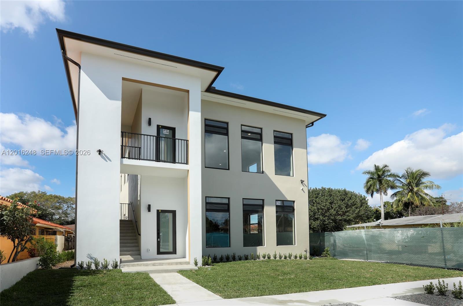 120 SW 35 Ave A2