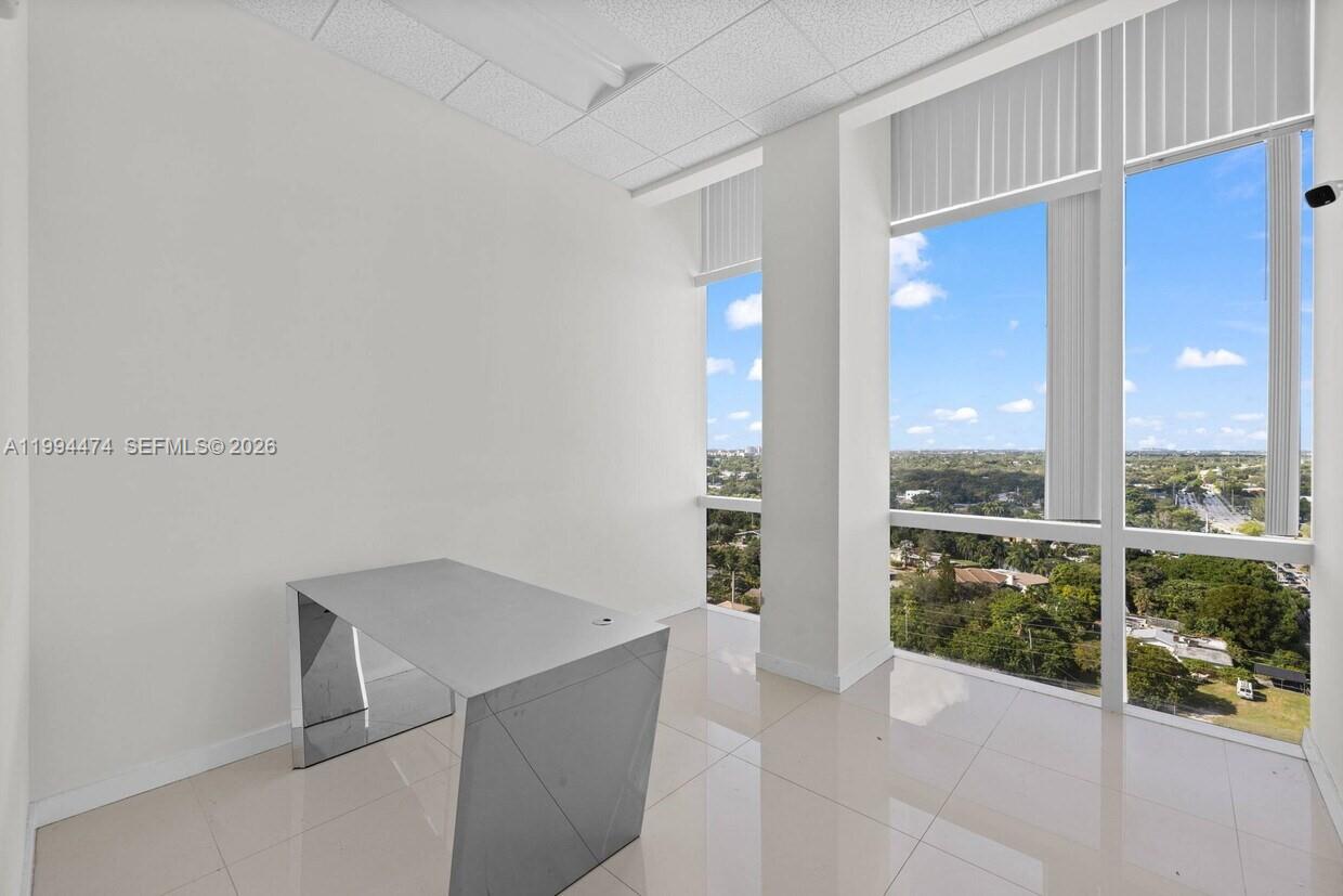 20200 W Dixie Hwy 809 Hwy