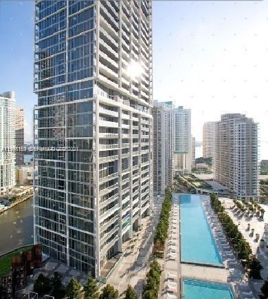 495 Brickell Ave 2902