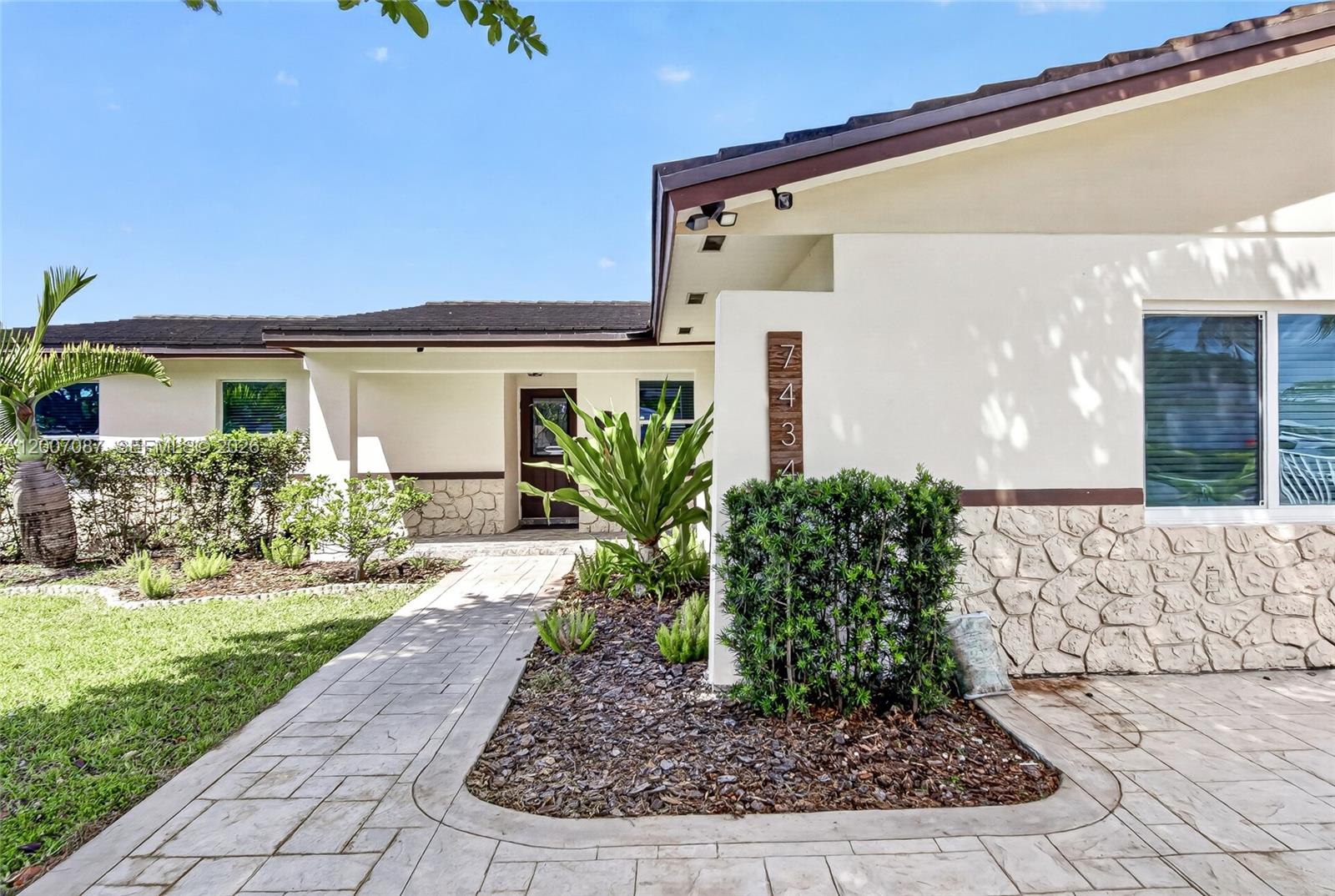 WINSTON PARK UNIT THREE