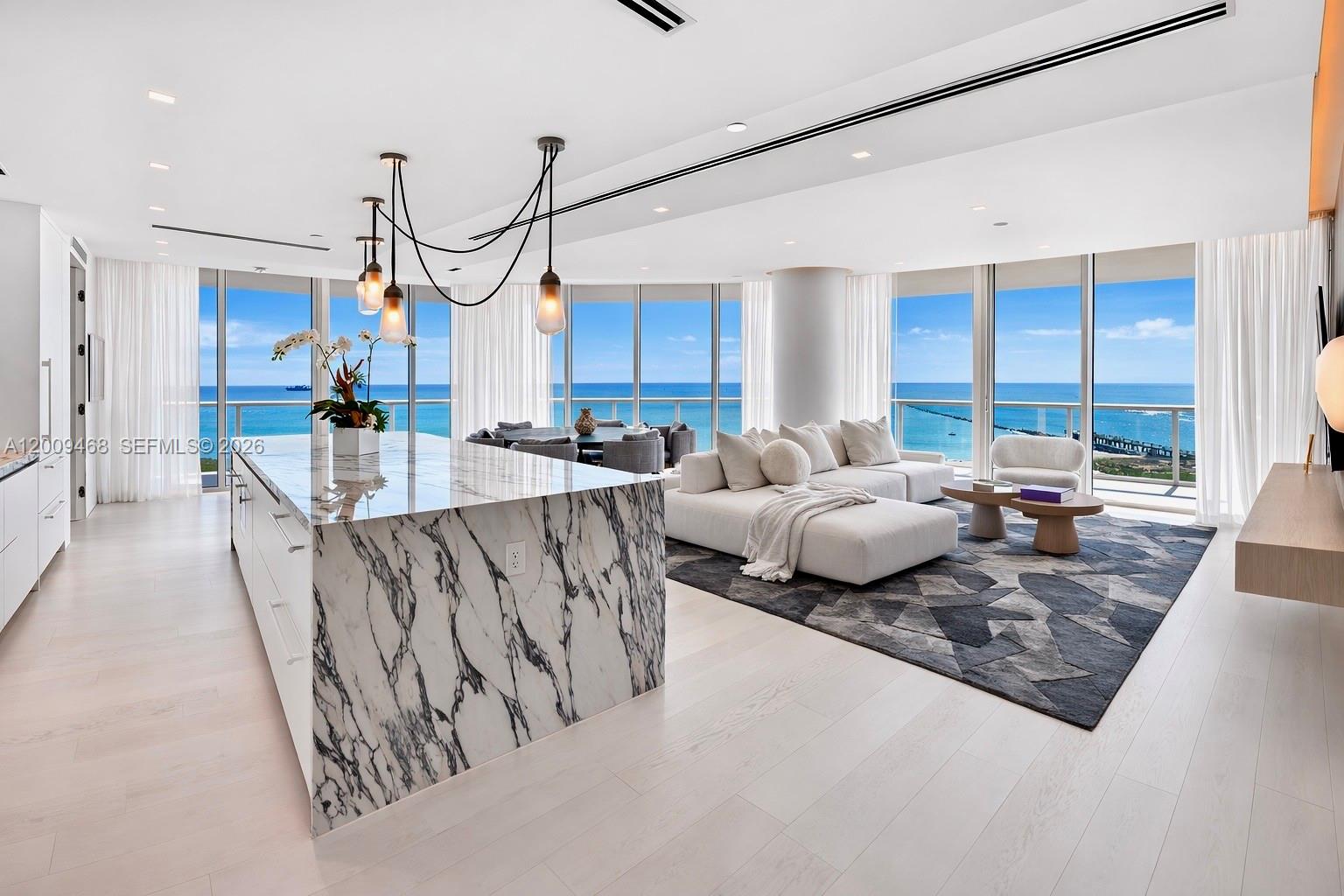 Continuum On South Beach